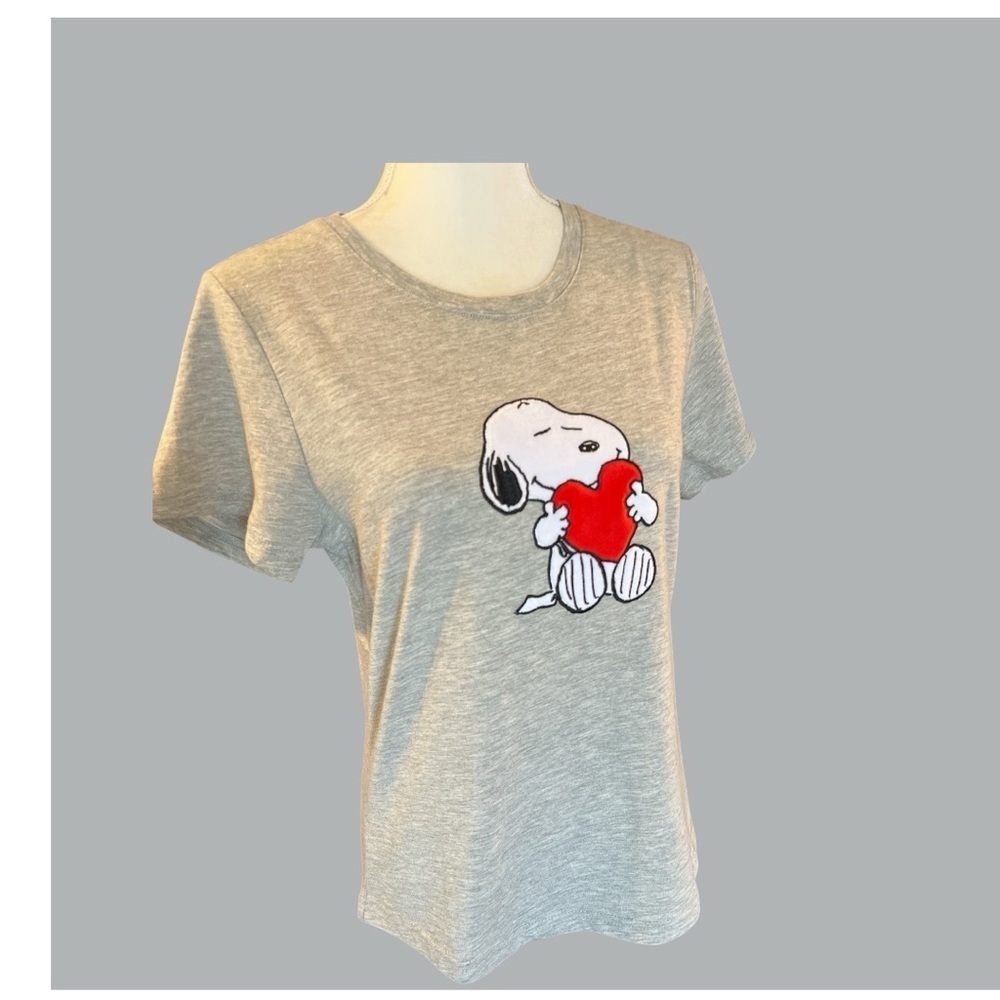 Gray Short Sleeve Tee with Snoopy Graphic - Picture 4 of 5